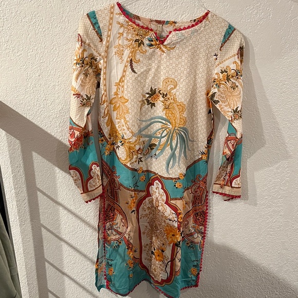 Elegant Multicolor Kurta - Picture 1 of 3